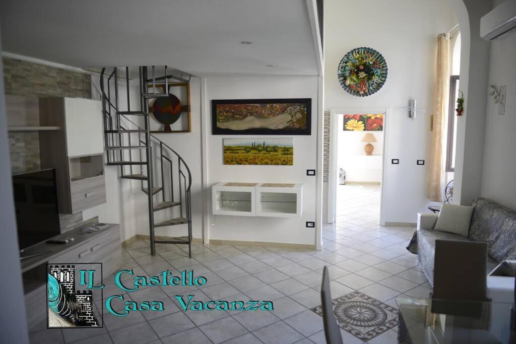 Il Castello Casa Vacanza Салерно Экстерьер фото
