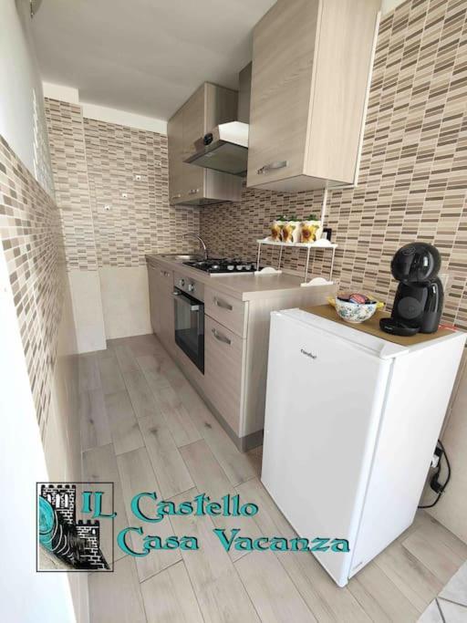 Il Castello Casa Vacanza Салерно Экстерьер фото